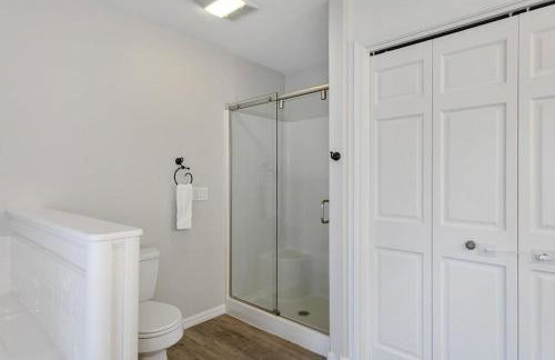 Spacious A-Frame with Lake Michigan Views & Hot Tub-Family Friendly - Foto 39