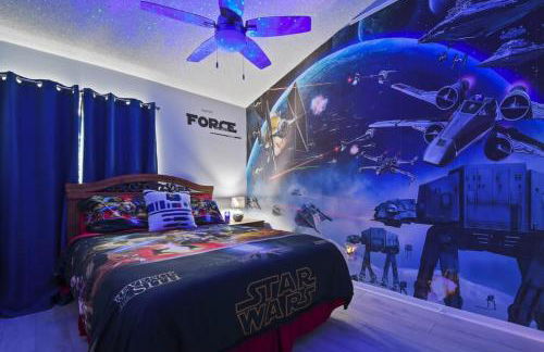 Themed 4BR house pool game room 10 min Disney - Photo 4