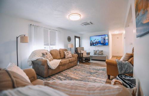 Grandma's Place - Steps from Downtown Sugarcreek - Foto 8