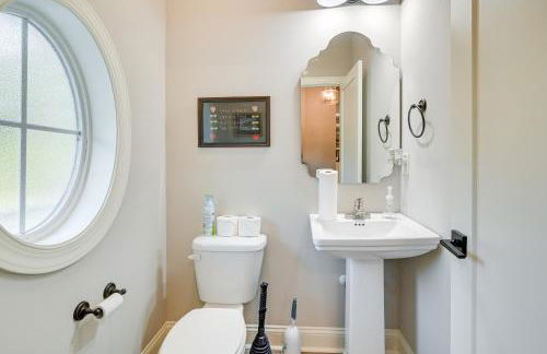 Expansive Georgetown Home with Decks and Fire Pit! - Foto 22