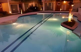 Adorável Casa em Cond. de frente para a Praia Rasa - Foto 1