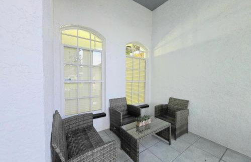 Pool house Best location in Wesley Chapel - Photo 77