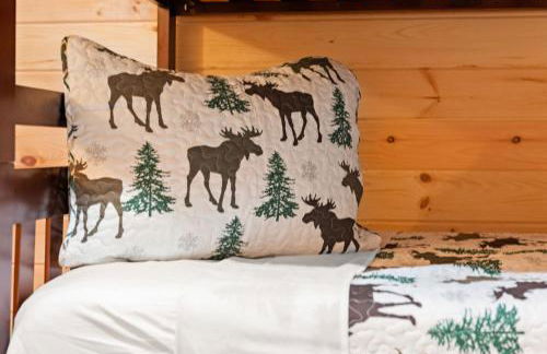 Cozy Cinema Cabin - Hot Tub and More - Foto 73