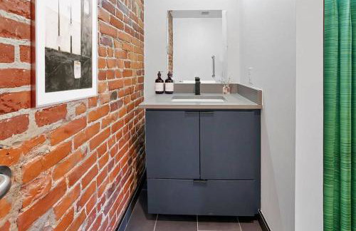 Modern Apartment with Pool Table! Pet-friendly! - Foto 13