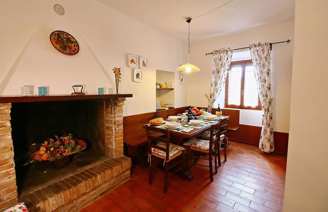 Spacious Villa With Pool in Fabriano Italy - Foto 56