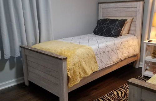 BLUE FLAMINGO'S CHARMING HOME-Heart of Tulsa2- Cherry St-Expo-11th - Foto 46