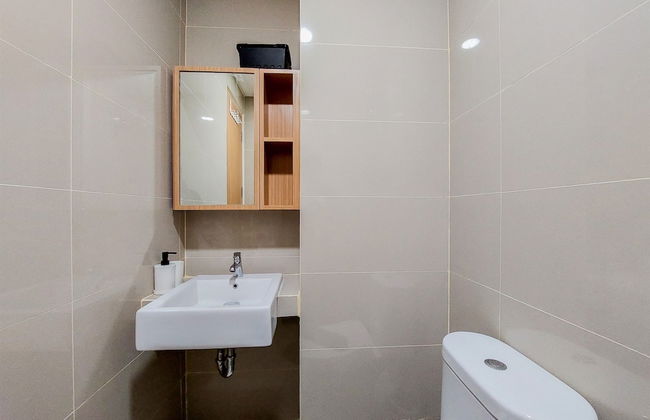 Studio Apartment With Cozy Design At B Residence - Foto 8