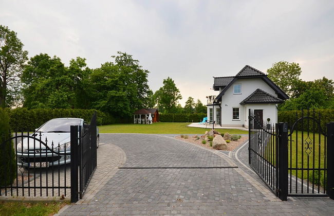 A Luxury Villa in a Seaside Village.living Room, 2 Bedrooms, 2 Bathrooms, Garden - Photo 23