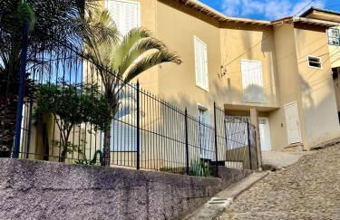 Casa arejada e iluminada, cozinha completa - Photo 17