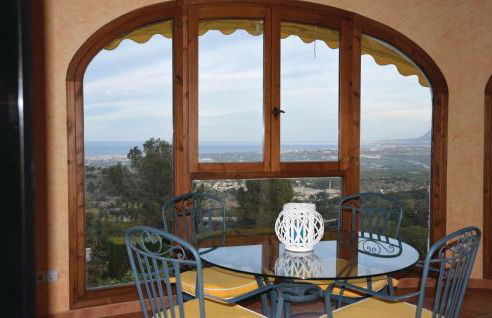 3 Bedroom Beautiful Home In Oliva - Photo 13