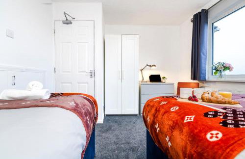 Mayflower 5-Bed Home, Contractors, Family, Harry Porter - Photo 37