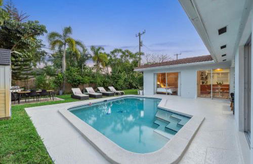 Charming Coral Ridge 2BR 2BA Near Beach plus Pool - Foto 44