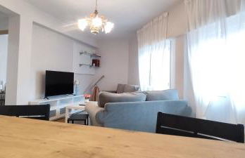 Céntrico espacioso y muy luminoso - Photo 4