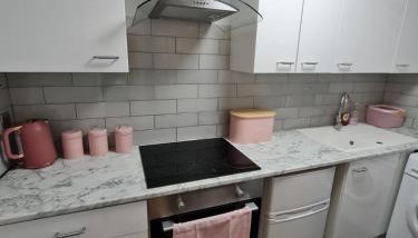 Lovely 2 bedroom flat in nice Inversness area. - Foto 3, stove, pet friendly, minibar