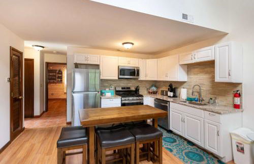 Cozy Loft Near Lake Trails and Mountain Views - Foto 6