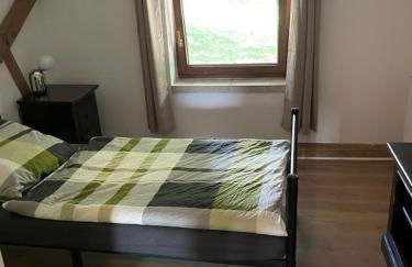 Neu renoviert: 11 Zimmer mit großer Wohnküche, mitten in der Natur - Foto 13