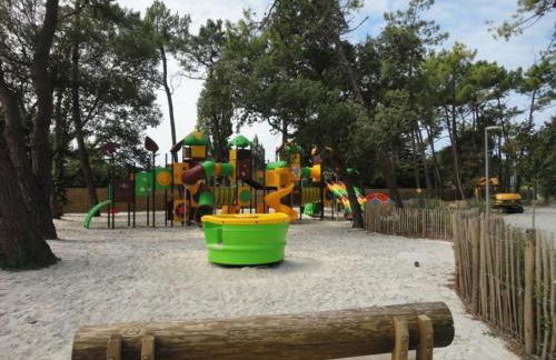 Mobil-home moderne avec piscine couverte, proche mer, 6 pers, animaux admis - FR-1-777-25 - Foto 13