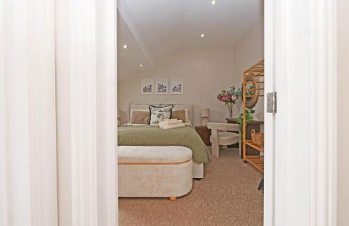 Apartment 11 Bluebridge with Free Parking - Photo 4