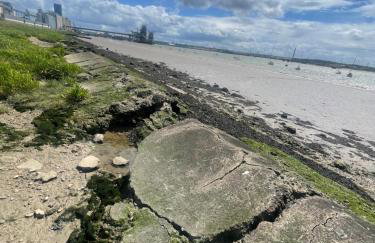 Cosy Flat behind a CreekBeach in Grays - Foto 5