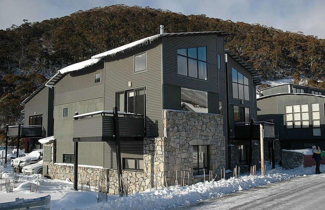 Blues Air 1 - Photo 1