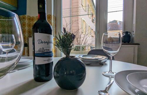 65qm Altbaucharme mit zwei Balkonen - Photo 2