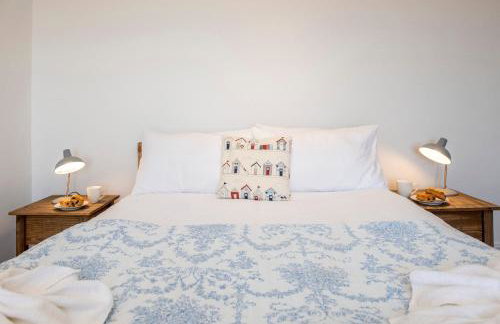 Drake Cottage with Hot tub - Photo 21