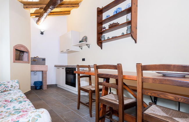 Luxury 1 in Como With 2 Bedrooms and 2 Bathrooms - Photo 45