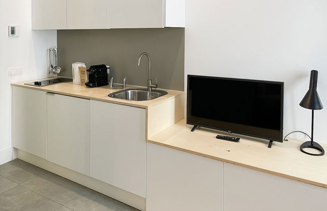 Be Mate Gran Vía Suites - Photo 27