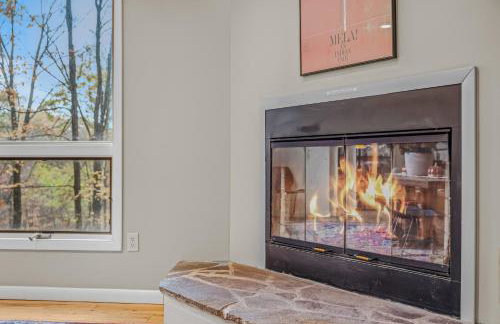 Black Forest - Wifi, Pet Friendly, Grill, Deck, Screen Porch, Family Friendly, Fireplace, Pool Access, Hiking - Foto 15