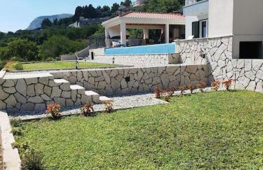 Secluded house - guaranteed privacy - heated pool - Photo 8