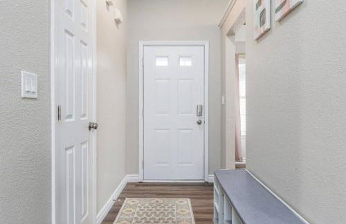 Peaceful Modern Home near Avon - Foto 10