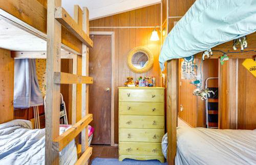 Hike, Ski and Unwind Cabin with Deck in Chester! - Foto 22