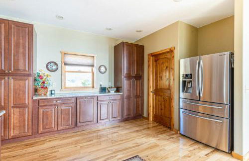 Breathtaking Mtn and Lake Views! Glacier Country Gem - Foto 14