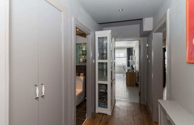 Beautiful & Bright 2BD Flat - Haymarket - Photo 22