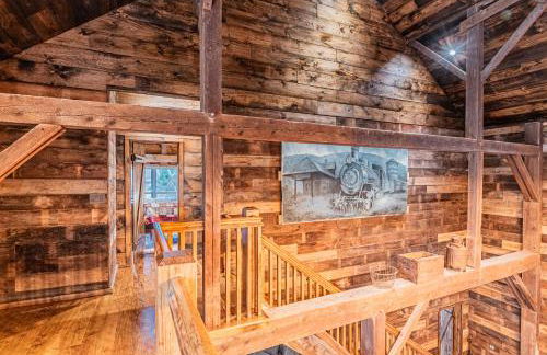 Modern Barn with Hot Tub, Game Room & Sleeps 14 - Foto 43