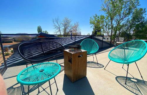 Timber & Tin D 2Bed 2Bath w Pool & Rooftop Deck - Foto 12