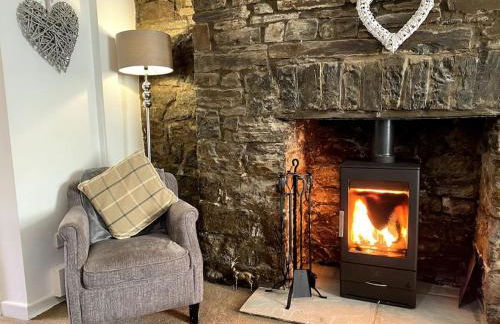 The Cwtch, Log Fire, Sleeps 6, Nr Zip World, Brecon and Bike Park Wales - Photo 17
