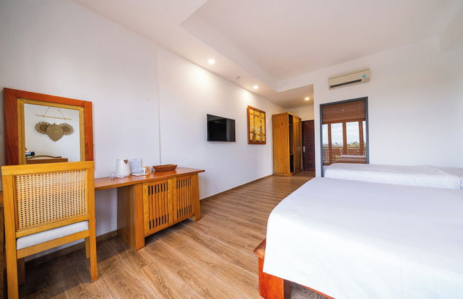 Palm River Boutique - Photo 38