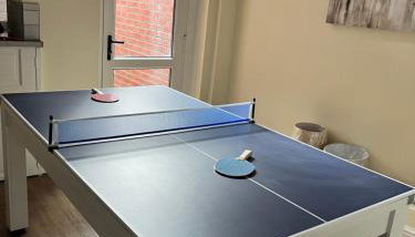 4 bedroom, sleeps 8, 30 seconds from beach, games table - Foto 3, Game Room