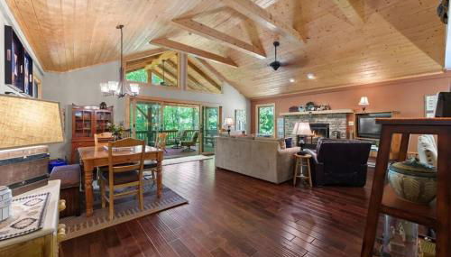 Tree Top Mountain Lodge - Photo 5