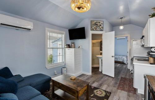 Coastal Haven Minutes From Beaches and Downtown - Foto 3