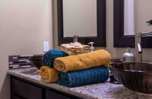 Evonvale Dream! Big Heated pool, jacuzzi seats 16! - Foto 13