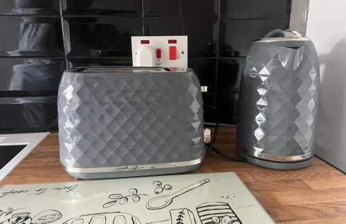 1Bed Home Sleeps 5 Free Parking Central Wifi - Foto 20