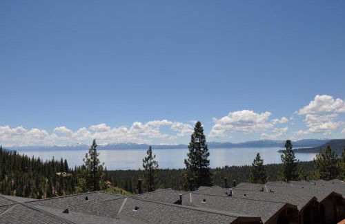 Bitterbrush - 400 Fairview Boulevard - very close to Diamond Peak and beaches - WSTR21-0086 - Tax ID W4900 - Max 7 people, 2 cars parking in carports - Foto 1