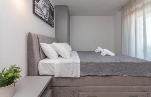 Cozy Home In Tinj With Wifi - Foto 25