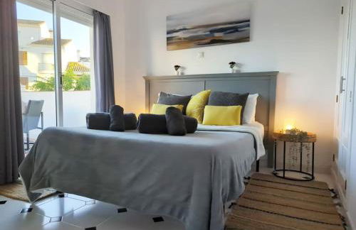 The Lemon Tree by the Sea - Photo 29