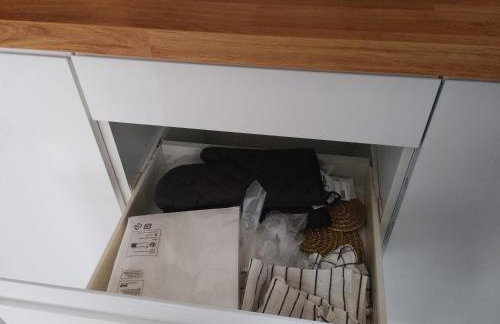 4 bedroom Home Family or Work Stay London - Photo 17