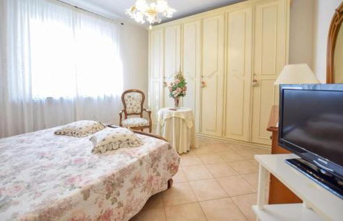 Lovely Home In Capezzano With Kitchen - Foto 10