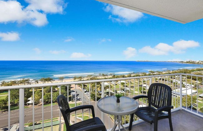 Elouera Tower Beachfront Apartments - Photo 36