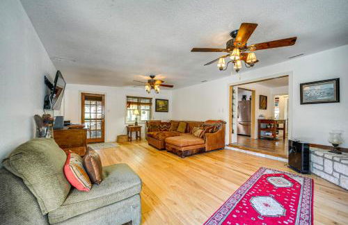 Kerrville Area Home with Outdoor Entertainment Space - Foto 6